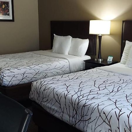 Parkwood Inn & Suites Манхэттен Экстерьер фото