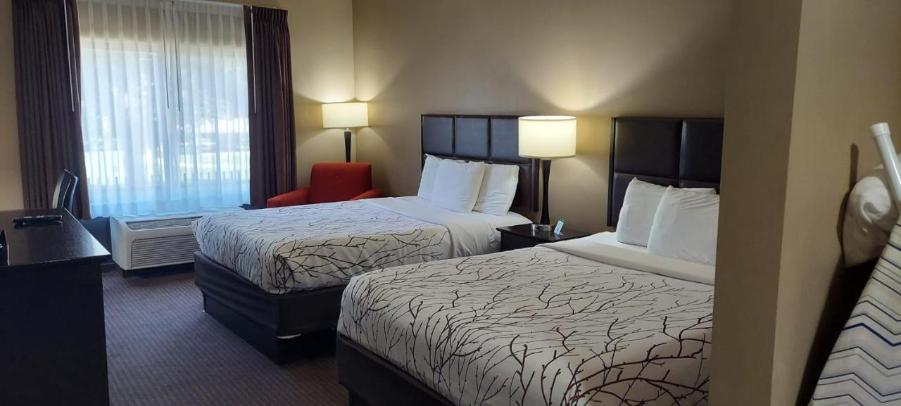 Parkwood Inn & Suites Манхэттен Экстерьер фото