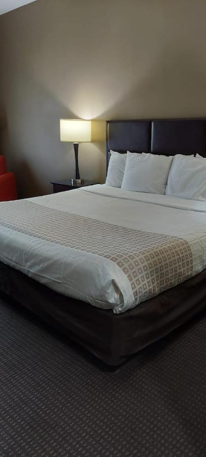 Parkwood Inn & Suites Манхэттен Экстерьер фото