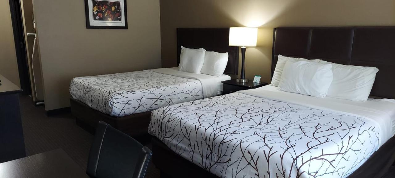 Parkwood Inn & Suites Манхэттен Экстерьер фото