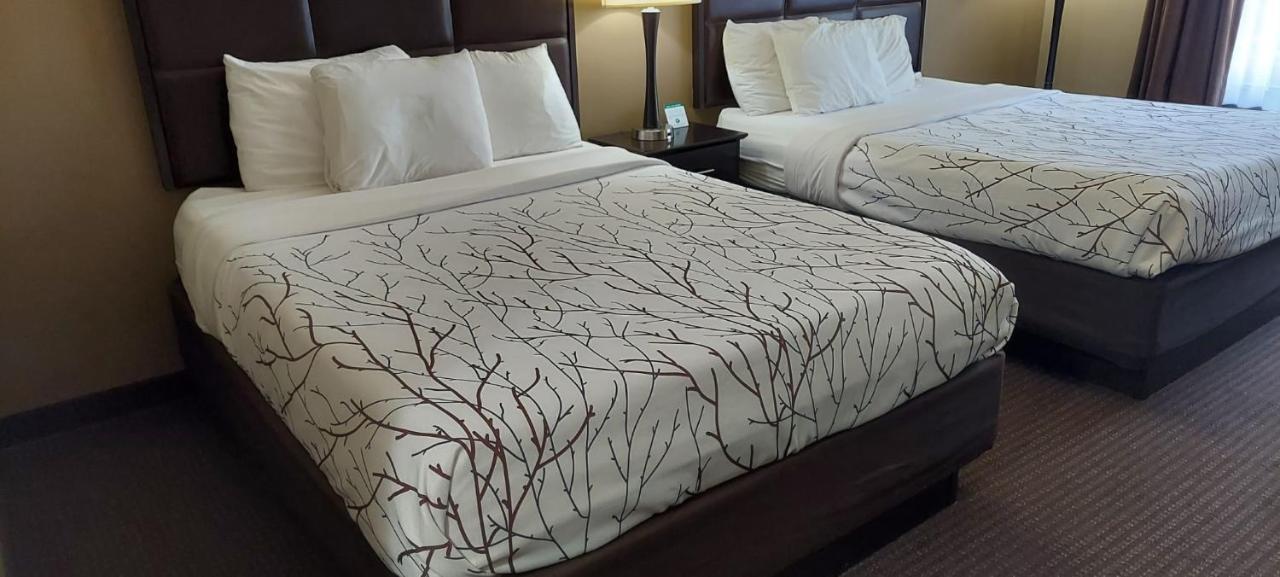 Parkwood Inn & Suites Манхэттен Экстерьер фото