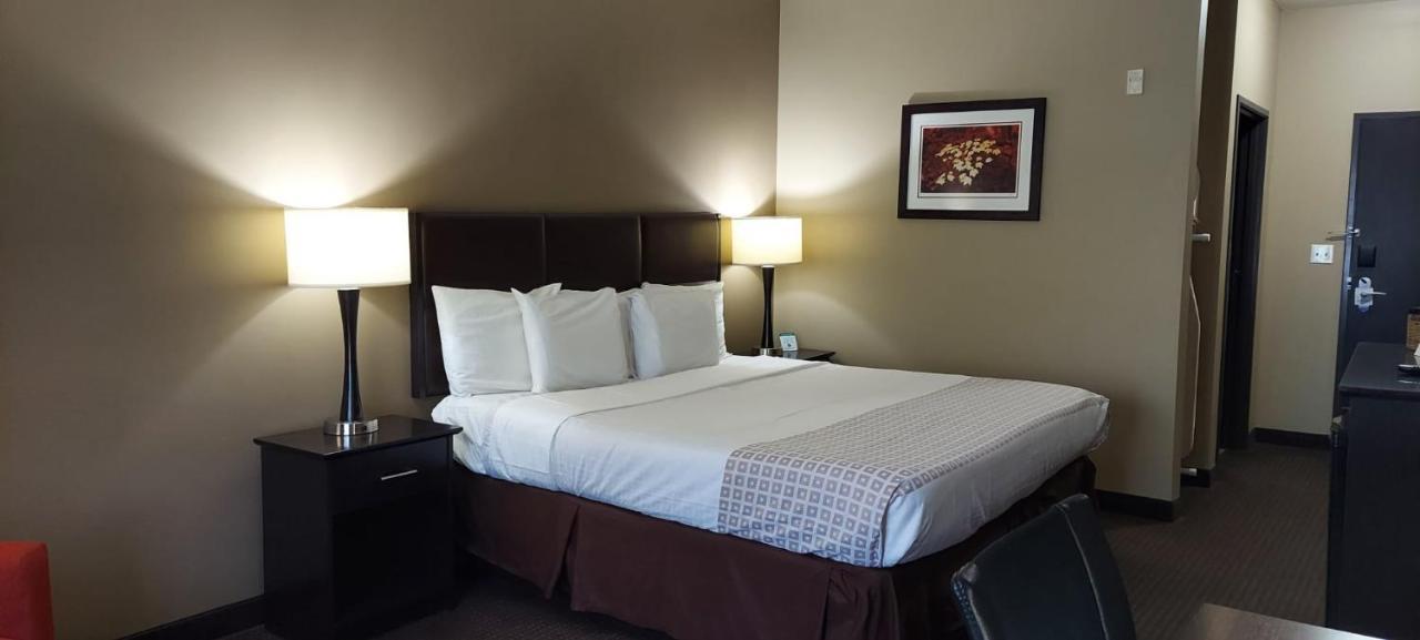 Parkwood Inn & Suites Манхэттен Экстерьер фото