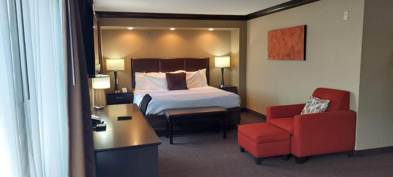 Parkwood Inn & Suites Манхэттен Экстерьер фото
