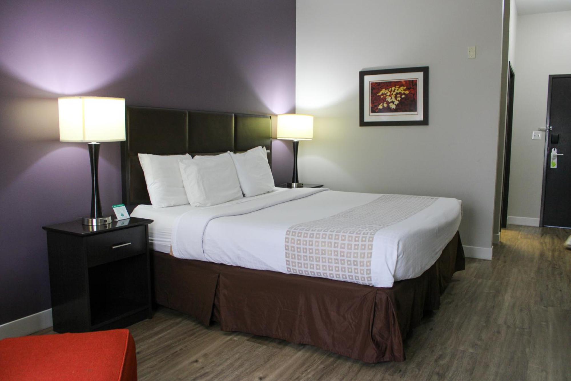 Parkwood Inn & Suites Манхэттен Экстерьер фото