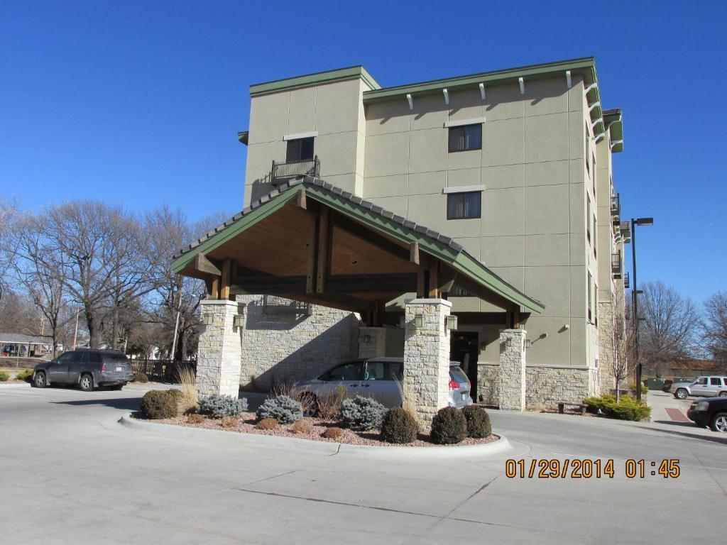 Parkwood Inn & Suites Манхэттен Экстерьер фото